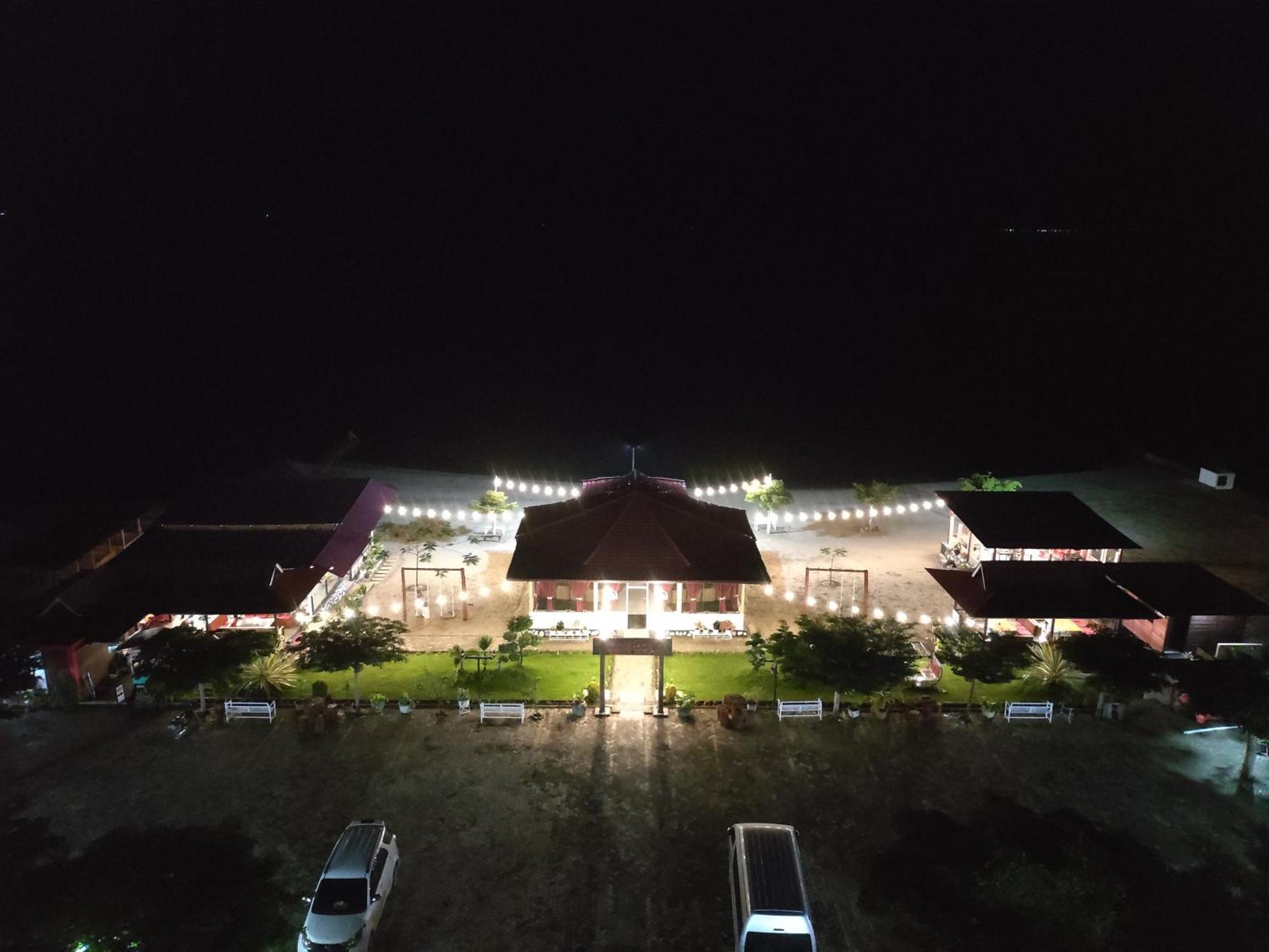 Jts Hotel Sinabono Exterior photo